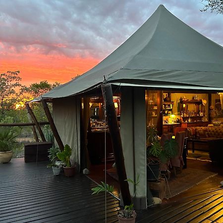 Out In Africa Wildlife Lodge Hammanskraal Eksteriør billede
