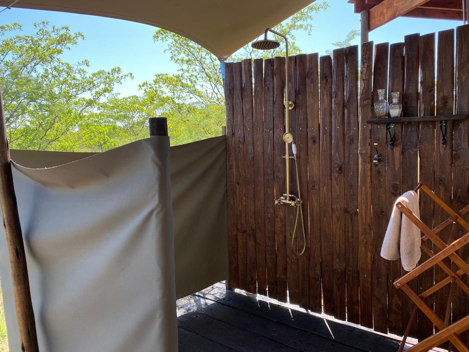 Out In Africa Wildlife Lodge Hammanskraal Eksteriør billede